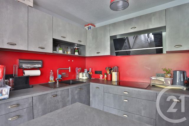 Appartement F4 à vendre - 4 pièces - 82.72 m2 - ST JULIEN EN GENEVOIS - 74 - RHONE-ALPES - Century 21 Le Genevois