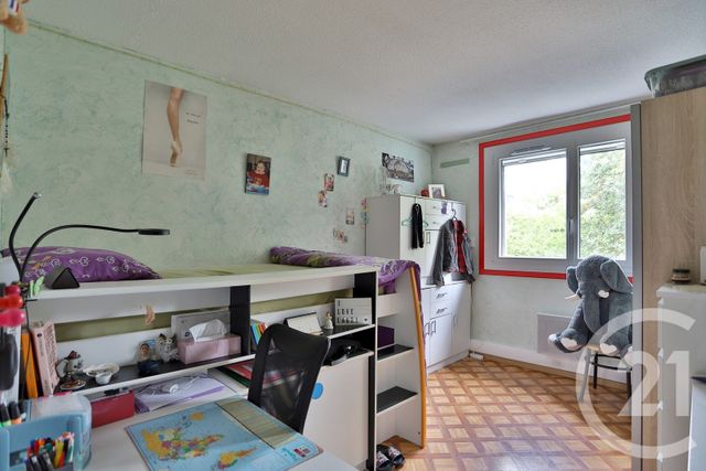 Appartement F4 à vendre - 4 pièces - 82.72 m2 - ST JULIEN EN GENEVOIS - 74 - RHONE-ALPES - Century 21 Le Genevois