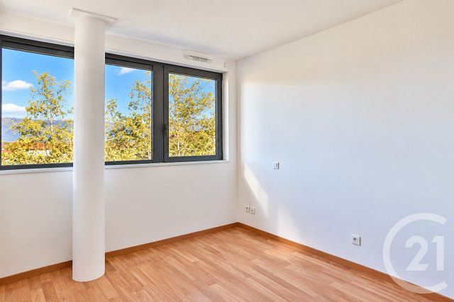 Appartement T3 à vendre - 3 pièces - 71.62 m2 - ST JULIEN EN GENEVOIS - 74 - RHONE-ALPES - Century 21 Le Genevois