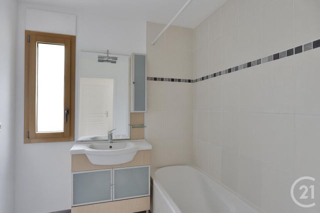 Afficher la photo en grand Appartement T3 à vendre - 3 pièces - 67.1 m2 - BEAUMONT - 74 - RHONE-ALPES - Century 21 Le Genevois