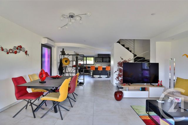 Appartement T5 à vendre - 5 pièces - 129.28 m2 - ST JULIEN EN GENEVOIS - 74 - RHONE-ALPES - Century 21 Le Genevois