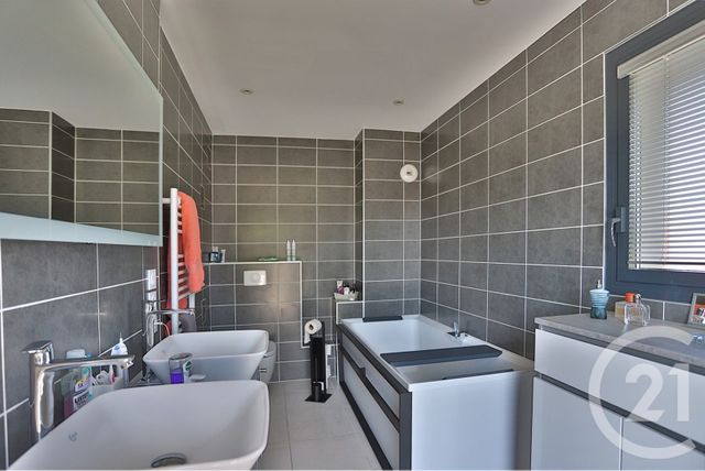 Appartement T5 à vendre - 5 pièces - 129.28 m2 - ST JULIEN EN GENEVOIS - 74 - RHONE-ALPES - Century 21 Le Genevois