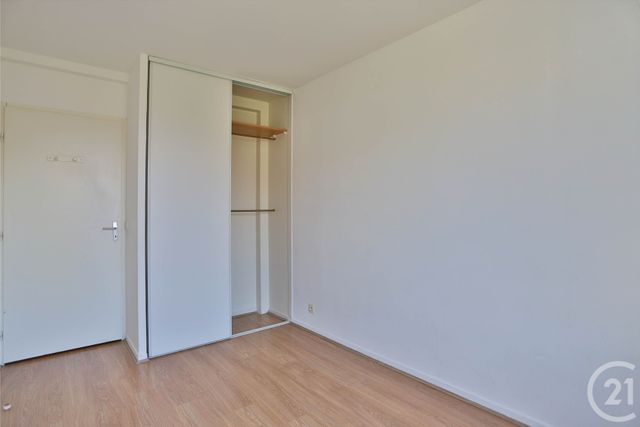 Appartement T3 à vendre - 3 pièces - 67.2 m2 - ST JULIEN EN GENEVOIS - 74 - RHONE-ALPES - Century 21 Le Genevois