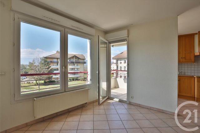 Appartement T3 à vendre - 3 pièces - 67.2 m2 - ST JULIEN EN GENEVOIS - 74 - RHONE-ALPES - Century 21 Le Genevois