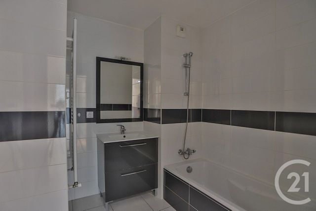 Appartement F3 à vendre - 3 pièces - 61.26 m2 - ST JULIEN EN GENEVOIS - 74 - RHONE-ALPES - Century 21 Le Genevois