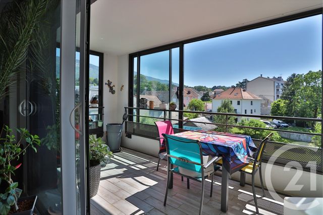 Appartement T3 à vendre - 3 pièces - 82.43 m2 - COLLONGES SOUS SALEVE - 74 - RHONE-ALPES - Century 21 Le Genevois