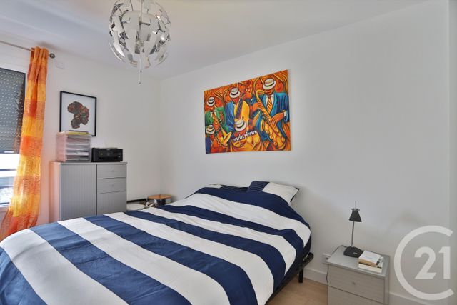 Appartement T3 à vendre - 3 pièces - 82.43 m2 - COLLONGES SOUS SALEVE - 74 - RHONE-ALPES - Century 21 Le Genevois