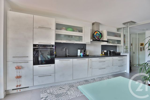 Appartement T3 à vendre - 3 pièces - 82.43 m2 - COLLONGES SOUS SALEVE - 74 - RHONE-ALPES - Century 21 Le Genevois