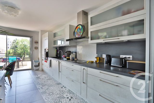 Appartement T3 à vendre - 3 pièces - 82.43 m2 - COLLONGES SOUS SALEVE - 74 - RHONE-ALPES - Century 21 Le Genevois